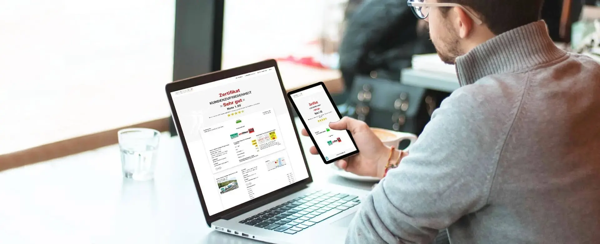 SERVICE-CHECK Zertifikat im Möbelhaus-Kontext — sichtbar für Endkunden